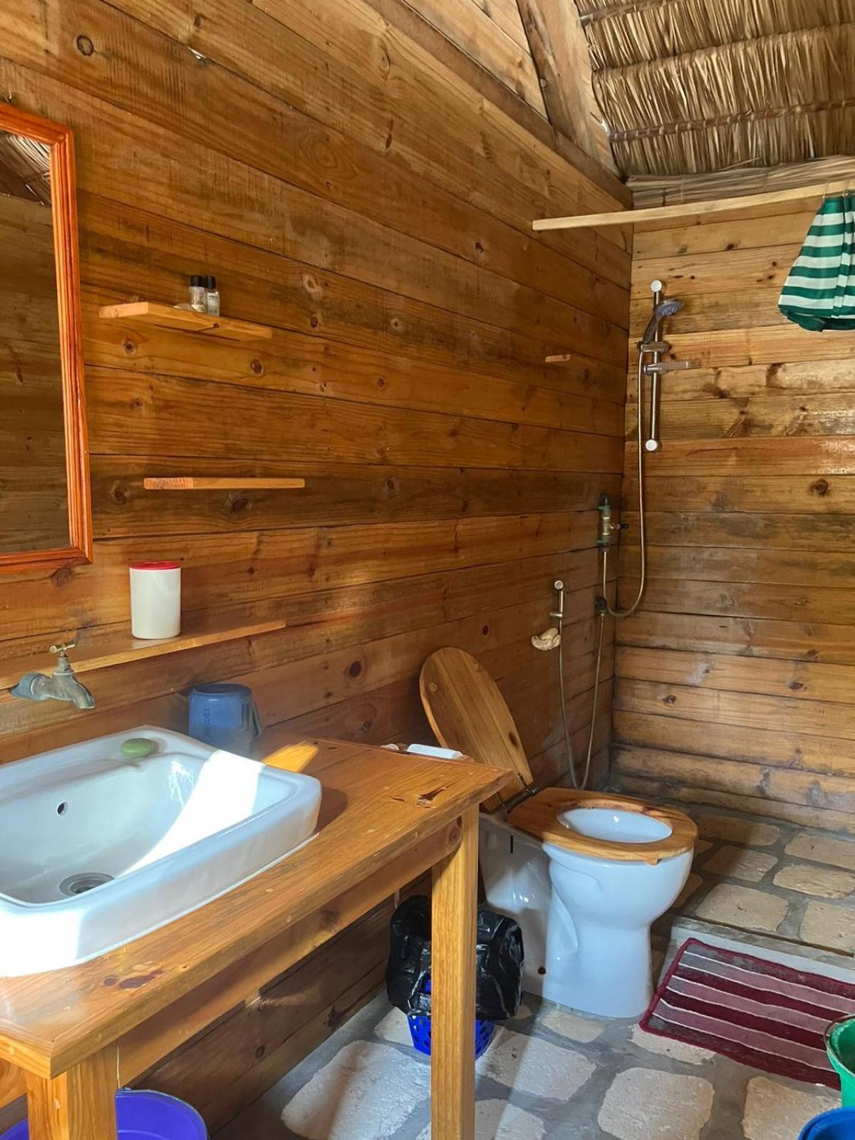 Vazaha Vezo Bed & Breakfast Andavadoaka Eksteriør bilde